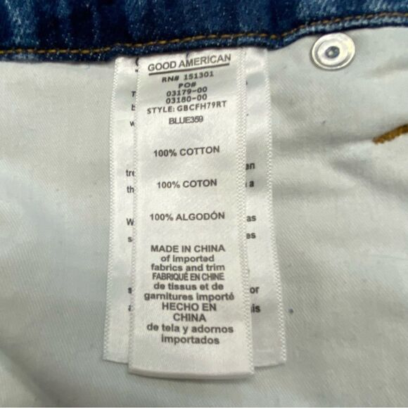 GOOD AMERICAN BOOD BOY FRAYED HEM BOYFRIEND JEANS - Picture 9 of 9